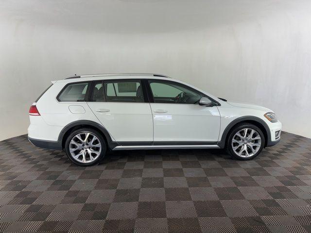 used 2019 Volkswagen Golf Alltrack car, priced at $22,400