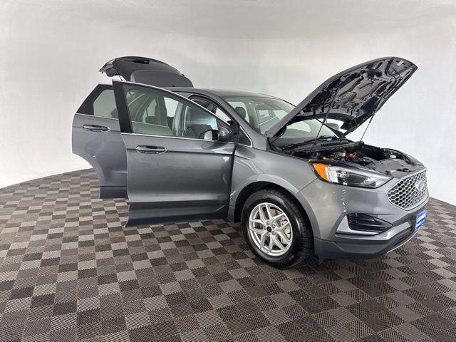 used 2024 Ford Edge car, priced at $24,000