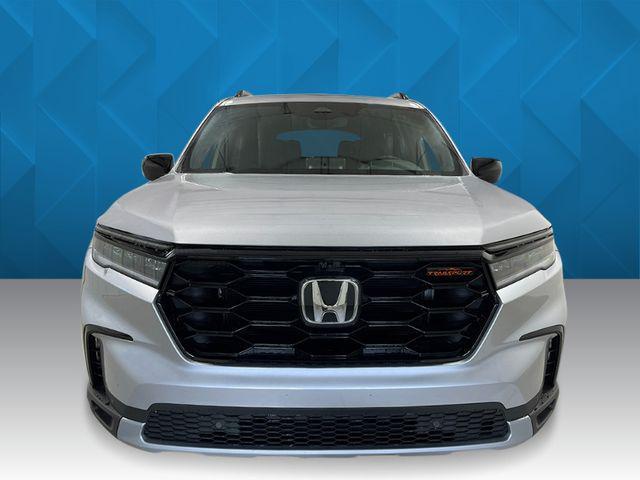 new 2025 Honda Pilot car, priced at $48,100