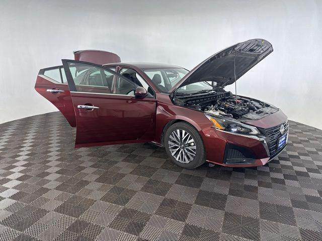 used 2023 Nissan Altima car, priced at $18,600