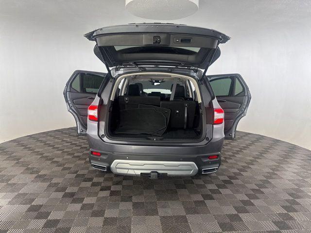 used 2025 Honda Pilot car, priced at $47,000