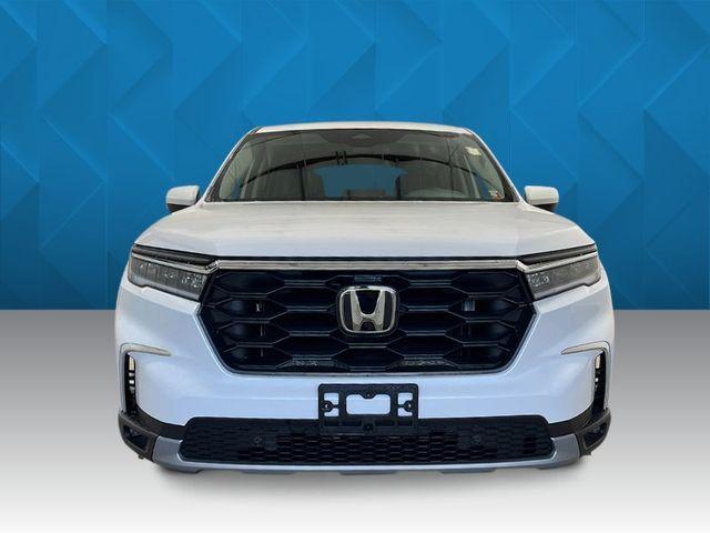 new 2025 Honda Pilot car, priced at $44,841