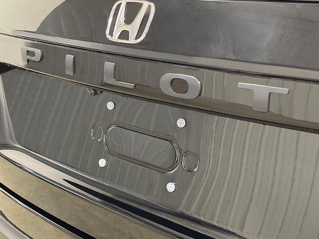 new 2025 Honda Pilot car, priced at $49,385