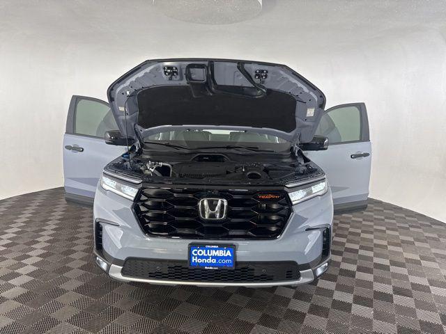 used 2025 Honda Pilot car, priced at $46,000