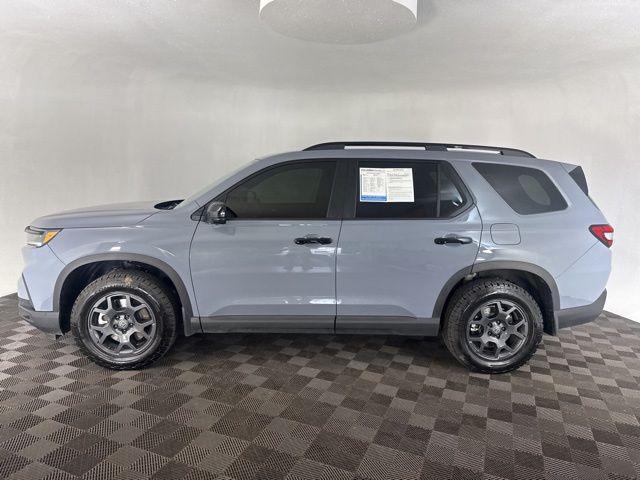 used 2025 Honda Pilot car, priced at $46,000