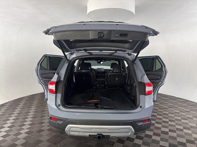 used 2025 Honda Pilot car, priced at $46,000