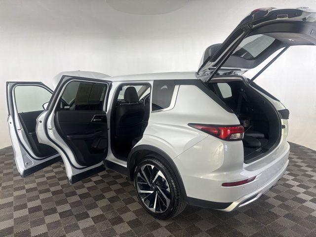 used 2024 Mitsubishi Outlander car, priced at $23,200