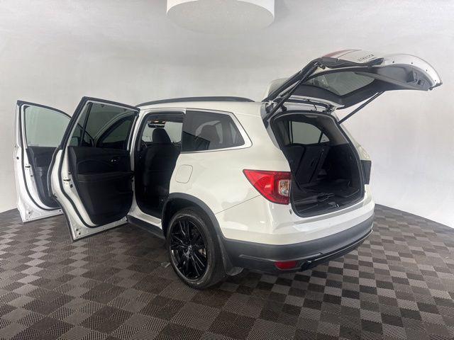 used 2022 Honda Pilot car, priced at $32,000