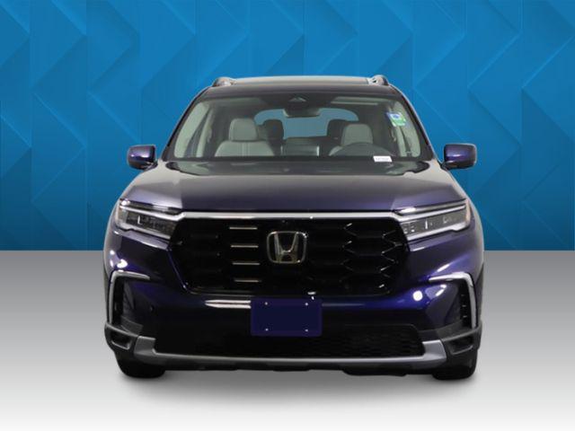 new 2025 Honda Pilot car, priced at $52,715