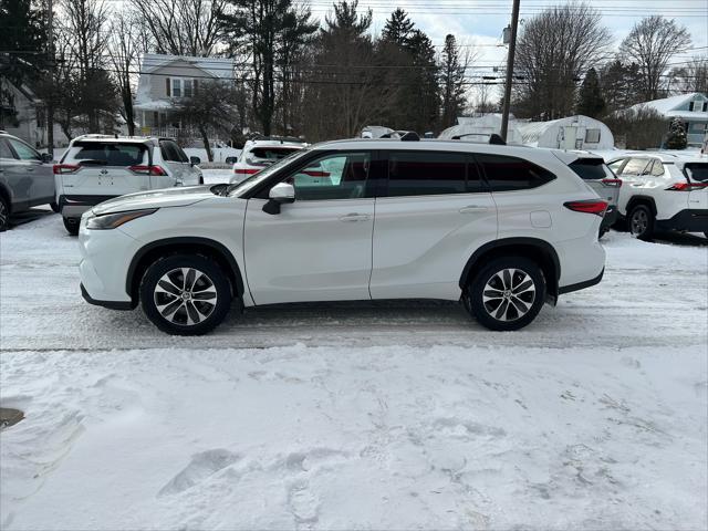 used 2022 Toyota Highlander Hybrid car, priced at $42,178