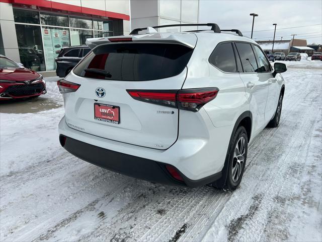 used 2022 Toyota Highlander Hybrid car, priced at $42,178