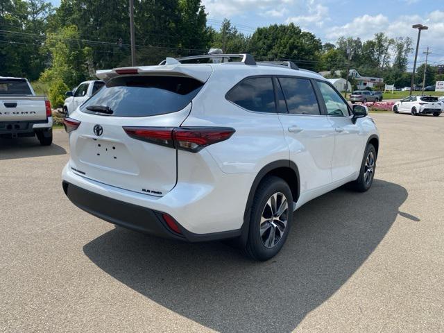 new 2024 Toyota Highlander car, priced at $47,126