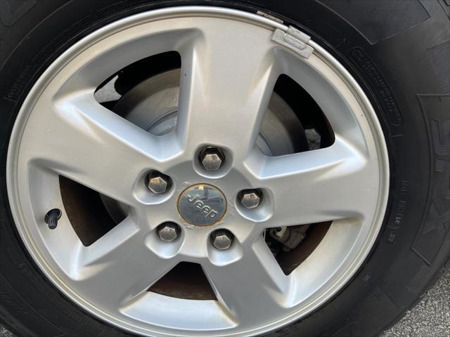 used 2012 Jeep Grand Cherokee car, priced at $6,995