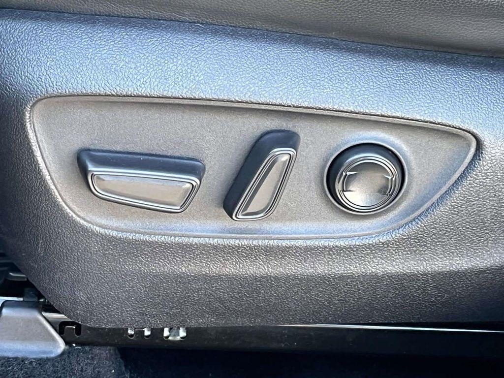 used 2021 Toyota Highlander car, priced at $29,998