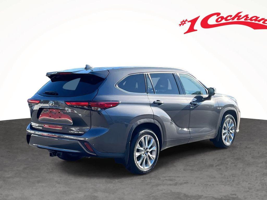 used 2021 Toyota Highlander car, priced at $29,998