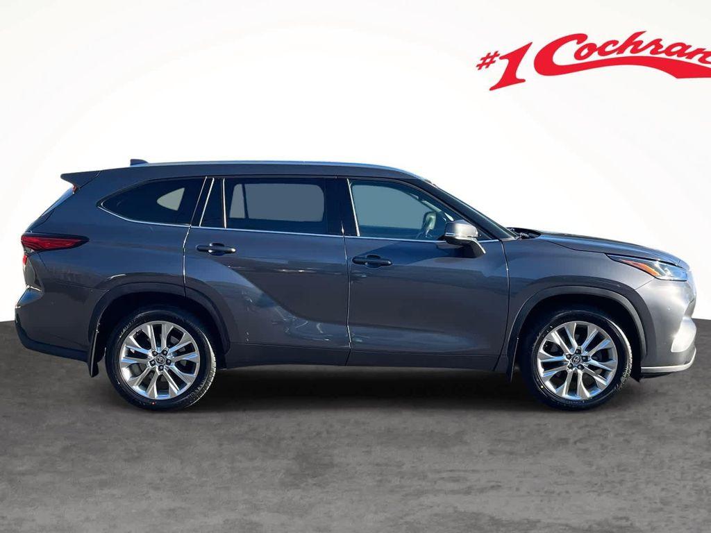 used 2021 Toyota Highlander car, priced at $29,998