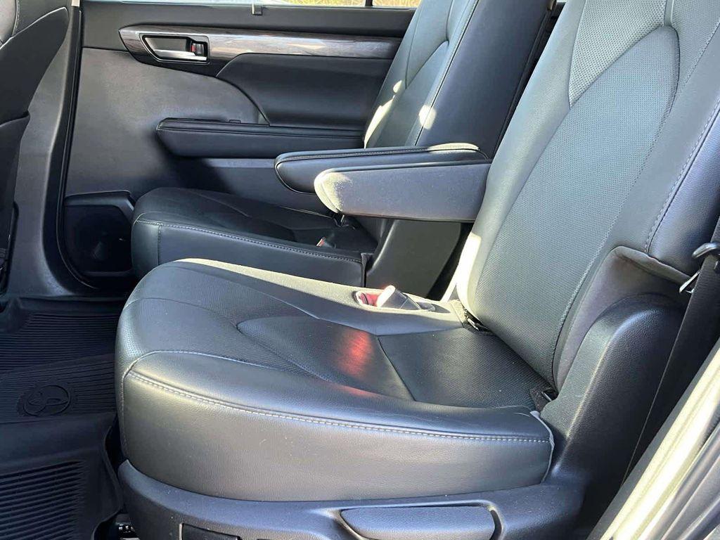 used 2021 Toyota Highlander car, priced at $29,998