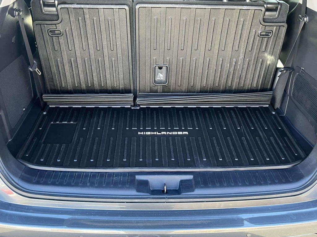 used 2021 Toyota Highlander car, priced at $29,998