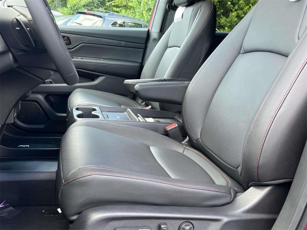 new 2026 Honda Odyssey car, priced at $43,050