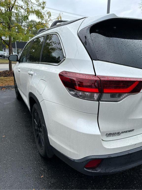 used 2019 Toyota Highlander car, priced at $25,960