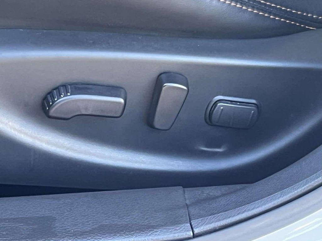 used 2023 Nissan Maxima car, priced at $24,998