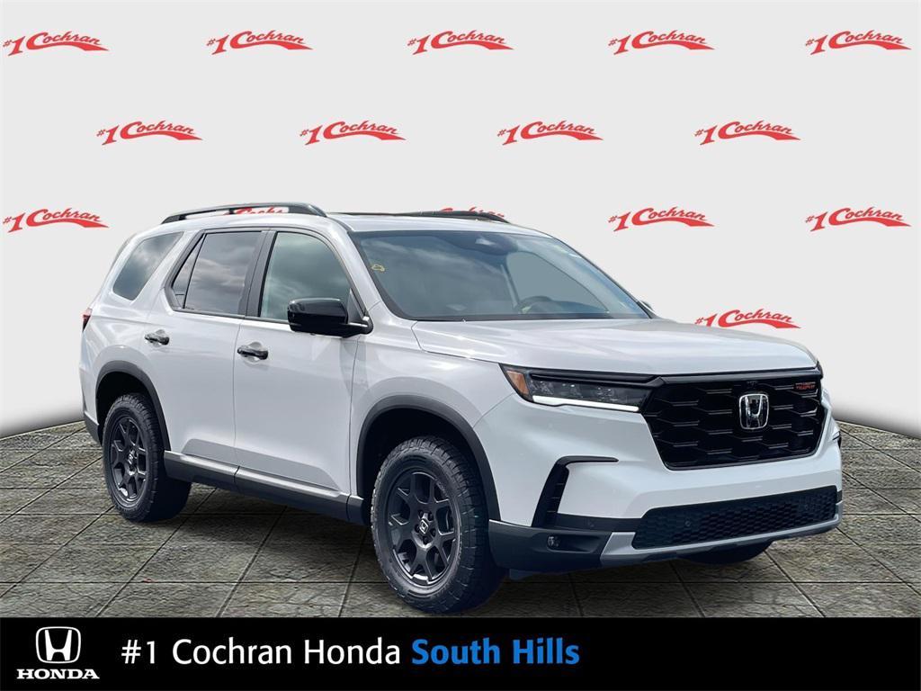 new 2025 Honda Pilot car, priced at $48,936