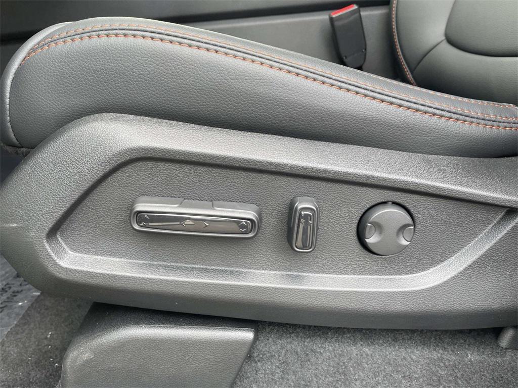 new 2025 Honda Pilot car, priced at $48,936