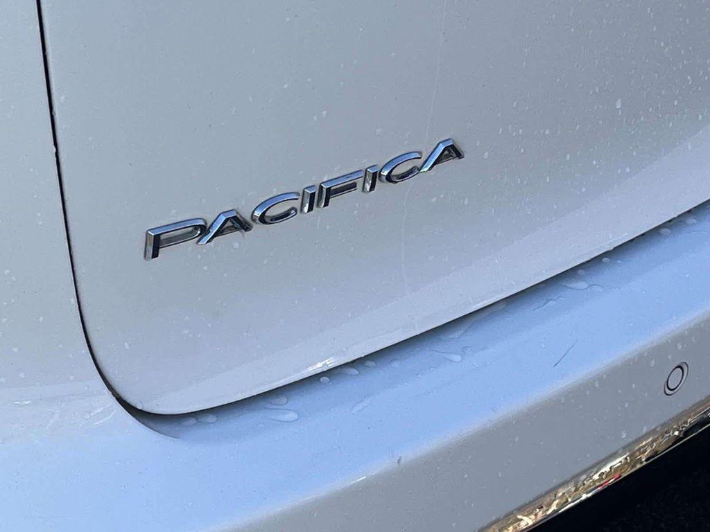 used 2020 Chrysler Pacifica car, priced at $21,998