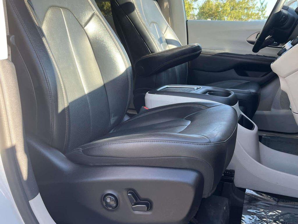 used 2020 Chrysler Pacifica car, priced at $21,998