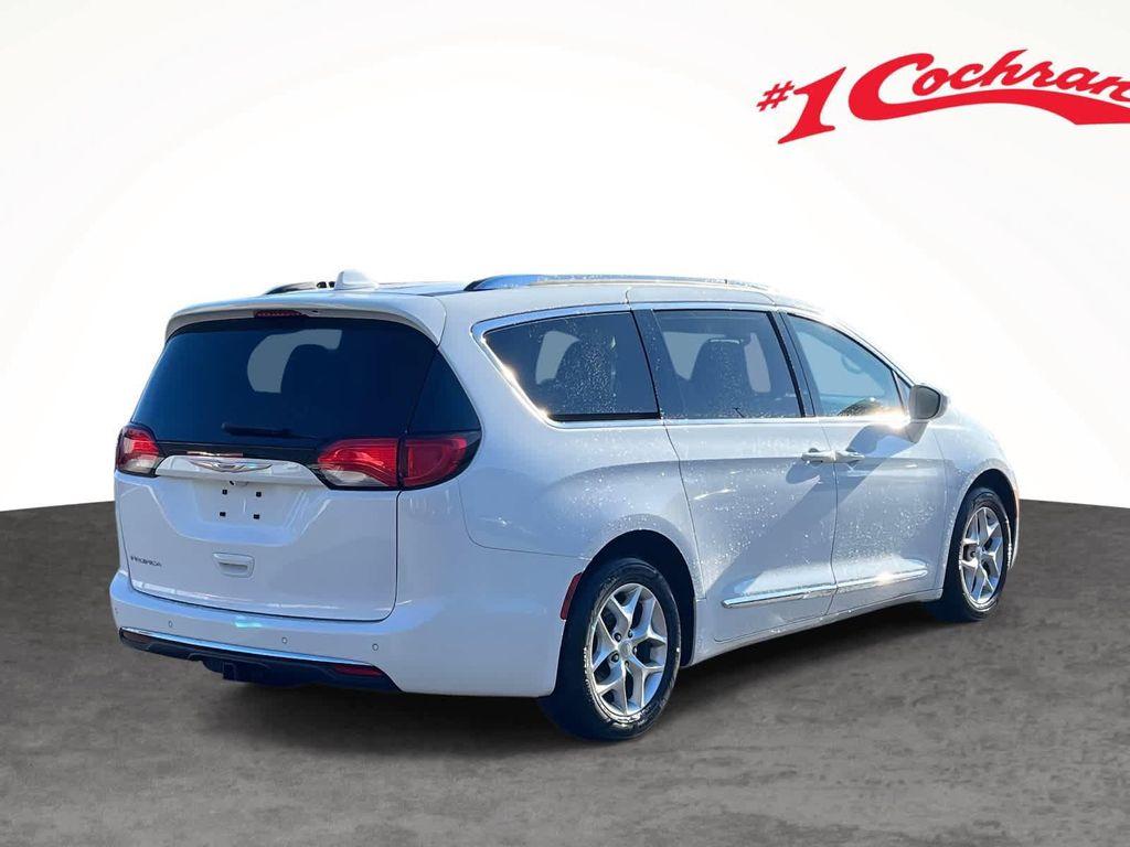 used 2020 Chrysler Pacifica car, priced at $21,998