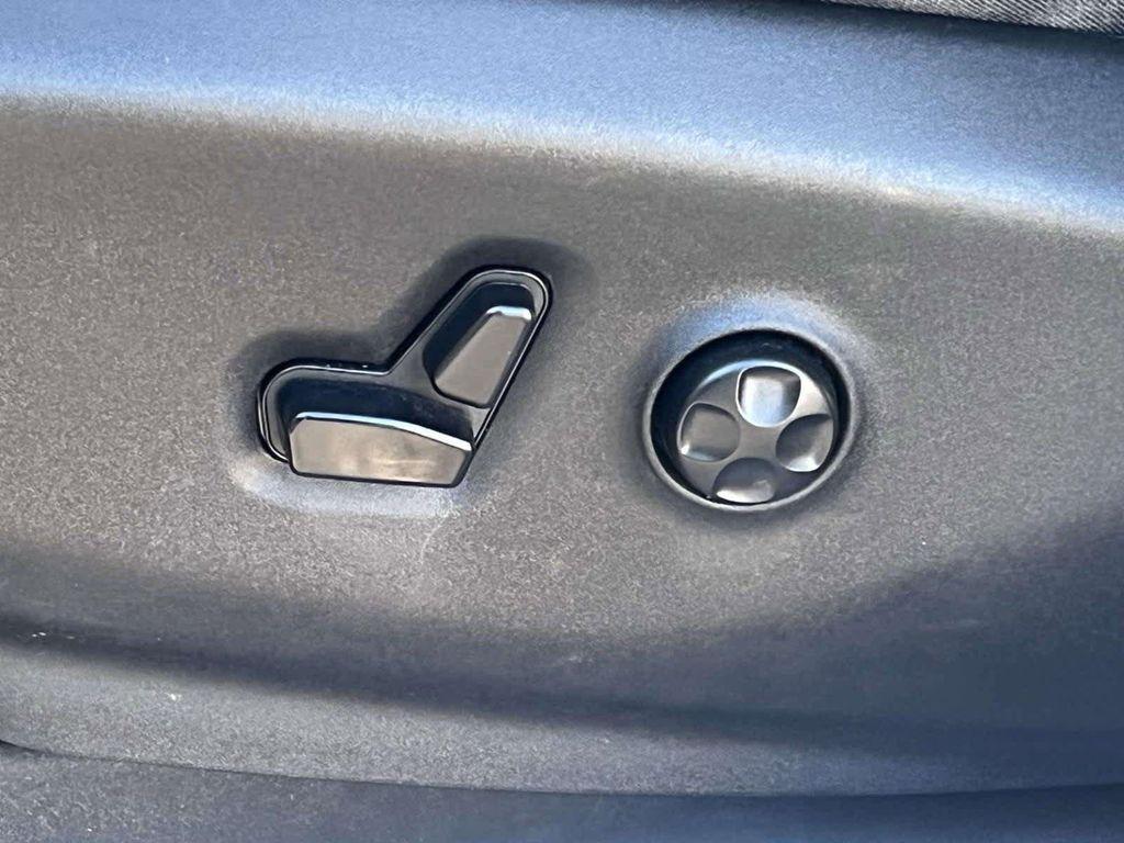 used 2020 Chrysler Pacifica car, priced at $21,998