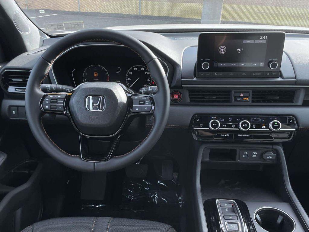 new 2025 Honda Pilot car, priced at $42,934