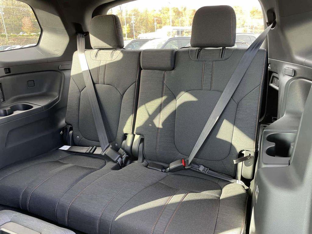 new 2025 Honda Pilot car, priced at $42,934