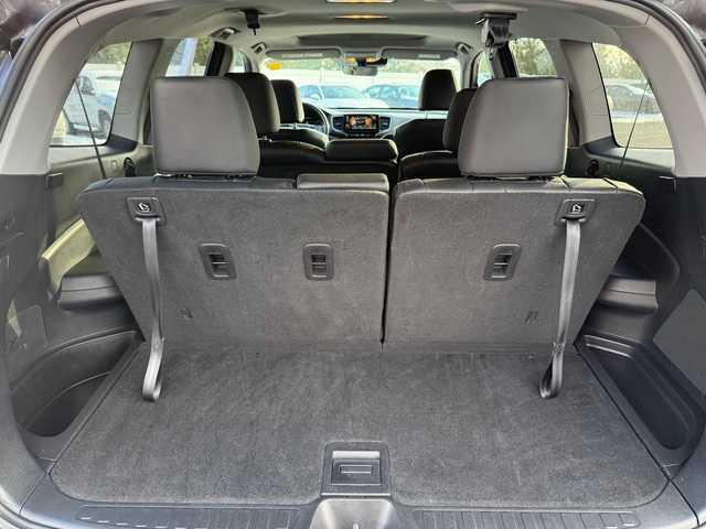 used 2022 Honda Pilot car, priced at $30,999