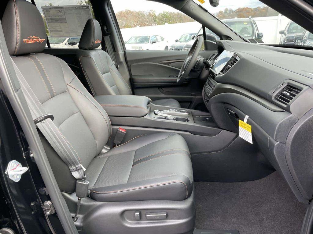 new 2025 Honda Ridgeline car, priced at $44,016