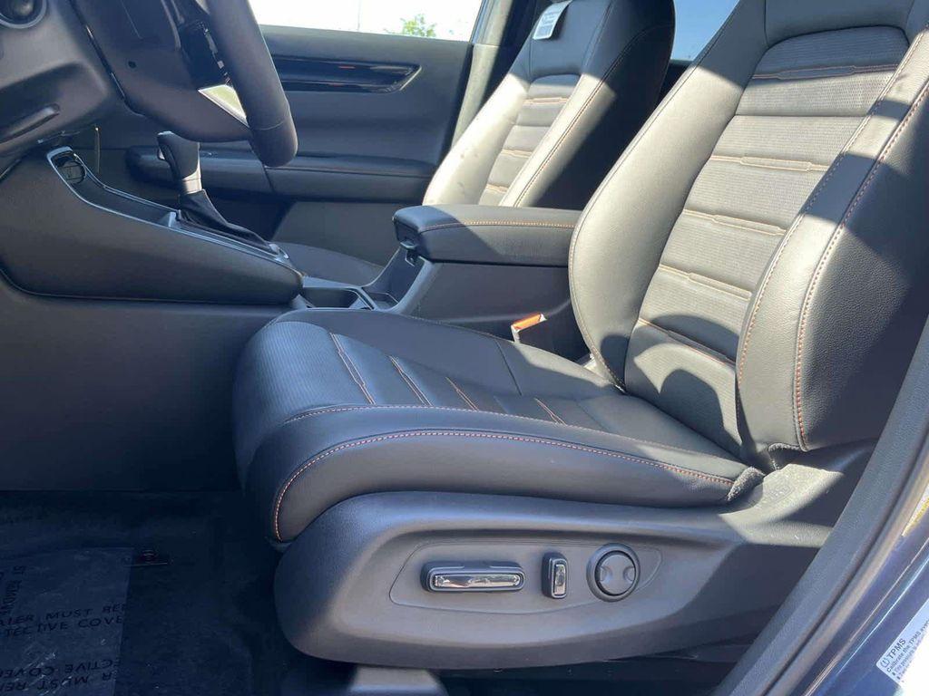 new 2026 Honda CR-V Hybrid car, priced at $40,658