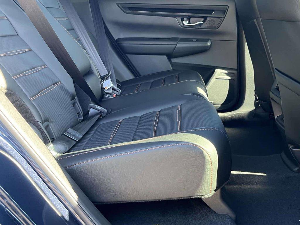 new 2026 Honda CR-V Hybrid car, priced at $39,583