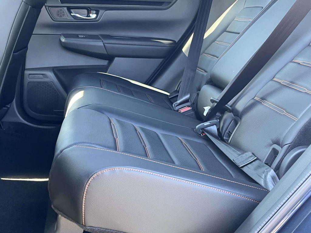 new 2026 Honda CR-V Hybrid car, priced at $39,583