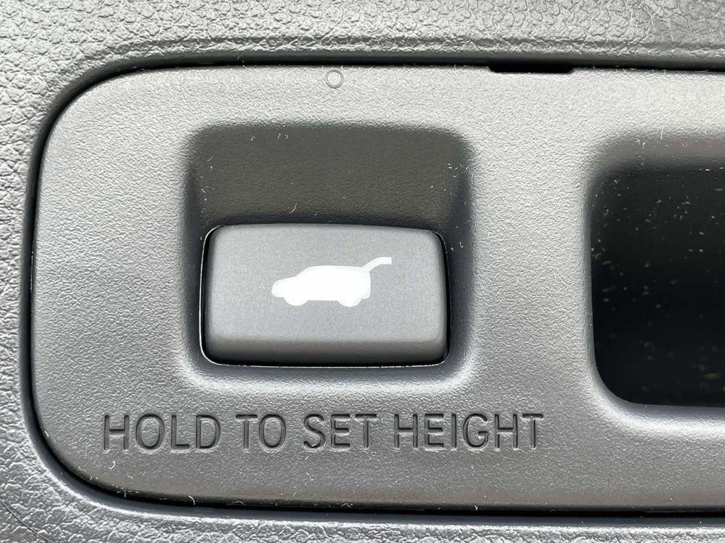new 2026 Honda CR-V Hybrid car, priced at $39,528
