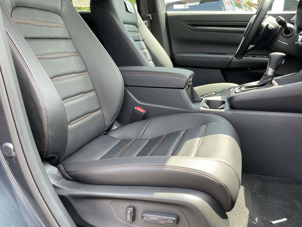 new 2026 Honda CR-V Hybrid car, priced at $39,528