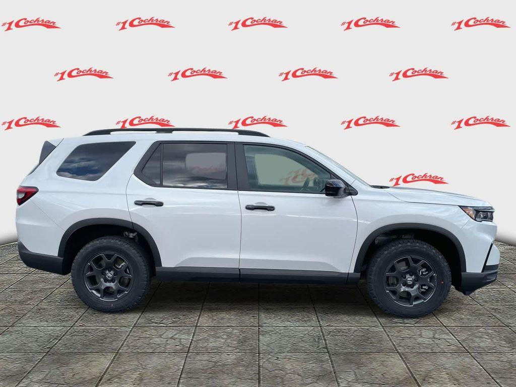 new 2025 Honda Pilot car, priced at $48,959