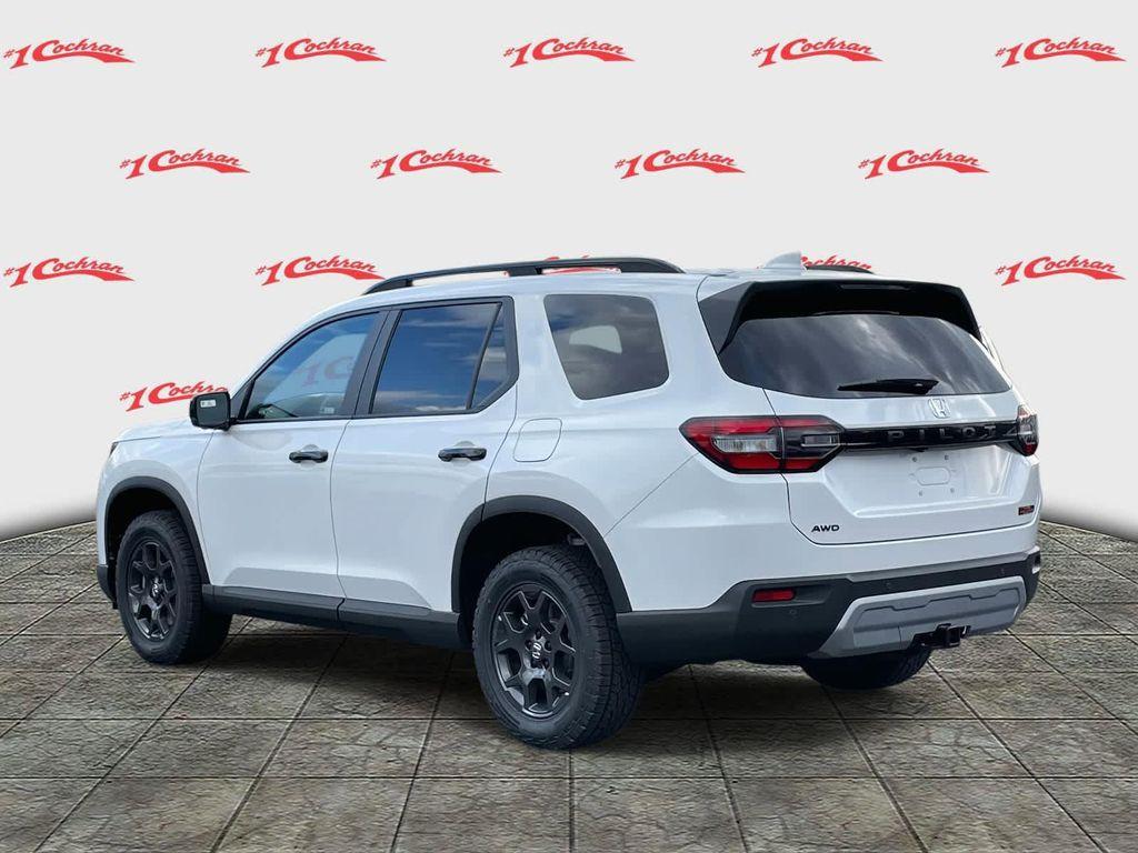 new 2025 Honda Pilot car, priced at $48,959