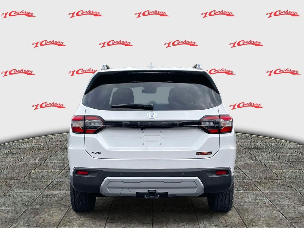 new 2025 Honda Pilot car, priced at $48,959