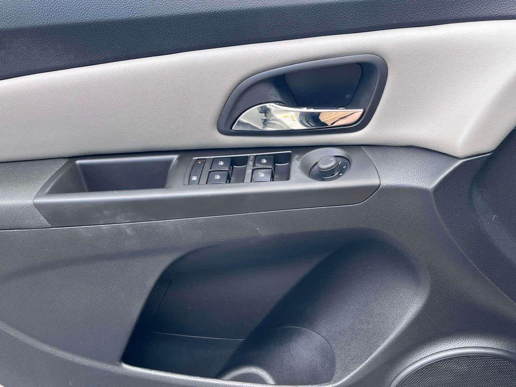 used 2014 Chevrolet Cruze car, priced at $7,518