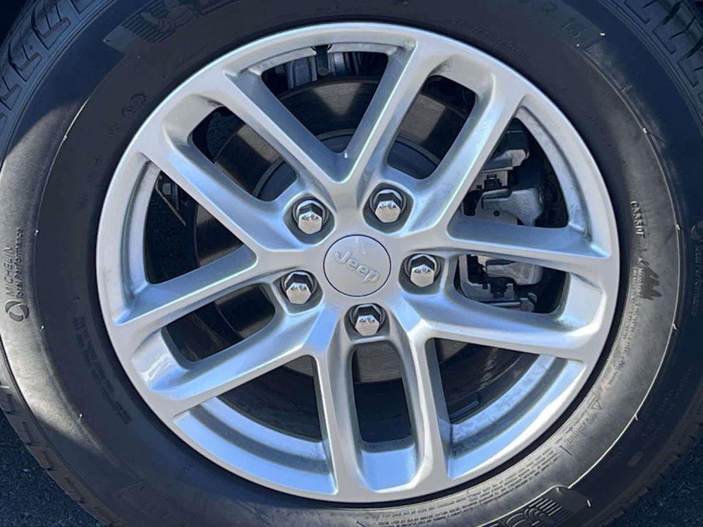 used 2023 Jeep Grand Cherokee car, priced at $29,998