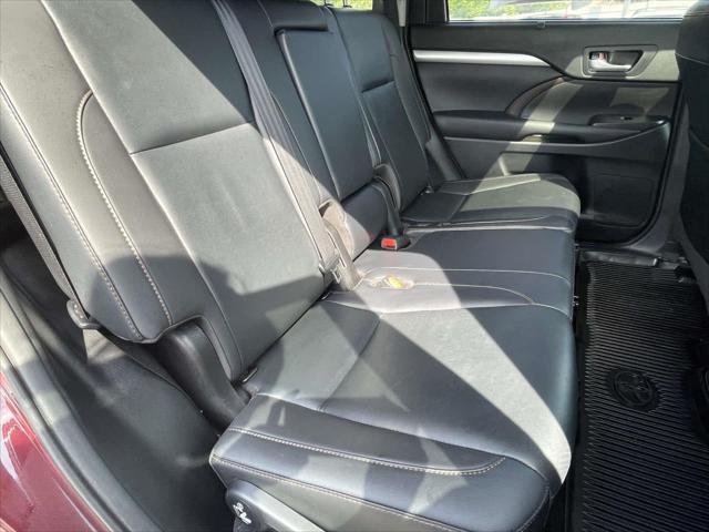 used 2019 Toyota Highlander car, priced at $26,207