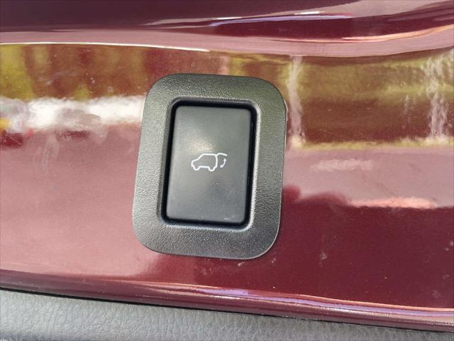 used 2019 Toyota Highlander car, priced at $26,207