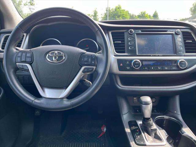 used 2019 Toyota Highlander car, priced at $26,407