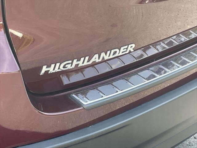 used 2019 Toyota Highlander car, priced at $26,207