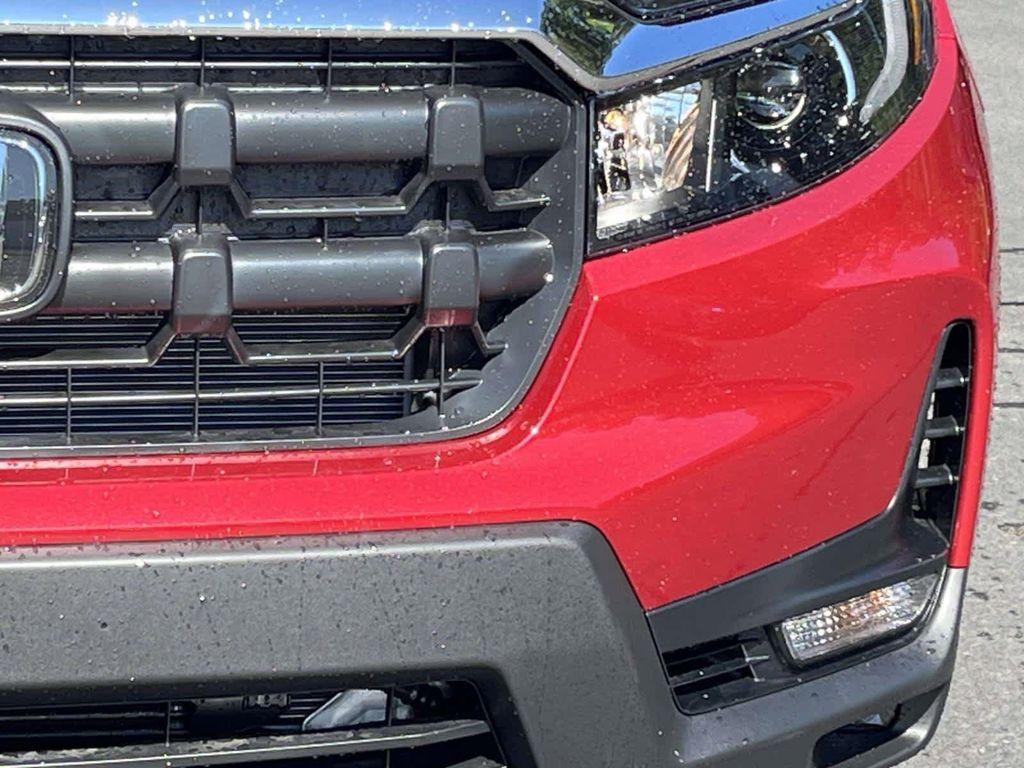 new 2025 Honda Ridgeline car, priced at $42,192